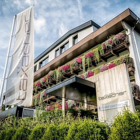 Hotel Taxacher Кирхберг Экстерьер фото