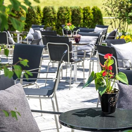 Hotel Taxacher Кирхберг Экстерьер фото