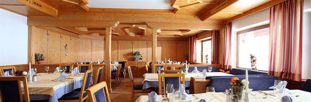 Hotel Taxacher Кирхберг Экстерьер фото