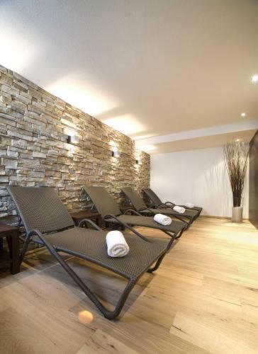 Hotel Taxacher Кирхберг Экстерьер фото